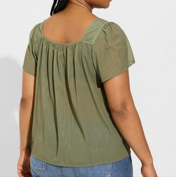 1X - Torrid | Crinkle Chiffon Flutter Sleeve Top - Picture 3 of 5